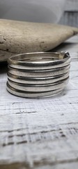 Gorgeous Band Ring Adjoined 5 Stack Sterling Silver Size 7.5 Jewelry 🤍