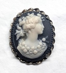 Vintage Silver Tone Black White Portrait Cameo Brooch Pin Button Conversion Sign