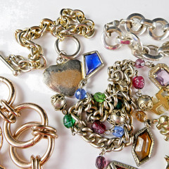 Vintage Charm Bracelet Jewelry Lot 10 Piece Bracelets Many Charms Silver Gold Tn