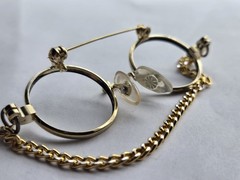 Vintage Gold-Tone Pince-Nez Eye Glasses Brooch w/ Chain