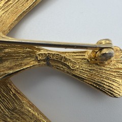 VTG Marvella Dove Brooch Gold Tone Bird Peace Olive Branch Faux Pearl