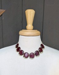Vintage Deep RED Burgundy Maroon ROUND Thermoset Gold Tone 16″ Necklace Choker