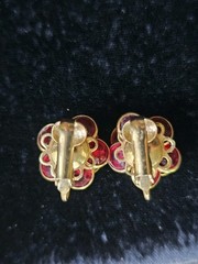 Vtg Flower Clip On Eearings Faceted Red Crystals Rhinestone Layered Gold Tone