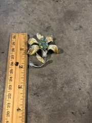 Vintage Cream Flower Petals Brooch Silver Tone Cluster of Blue Rhinestones