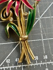 VINTAGE SIGNED CORO RHINESTONE FLOWER BROOCH,MOON GLOW CAB,GILT,STATEMENT PIECE