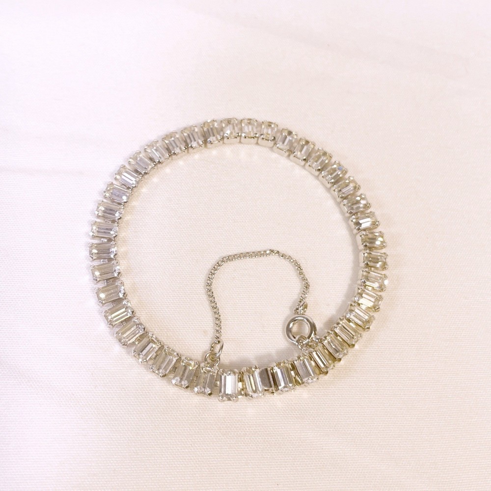 B David Vintage Crystal Tennis Bracelet Baguette Silver Tone Safety Chain 7in