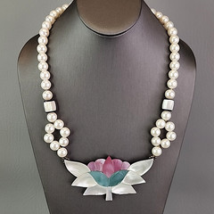 Vintage Lee Sands Beaded Necklace Pierced Earrings Set Latus Flower MOP White