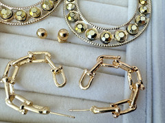 7 Pairs Of Gold Tone VTG Pierced Earrings LOT Enamel 1980s 1990s modern Art deco