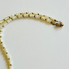 VTG Estate rose carved Beaded collar Necklace MOP Natural Mother of pearl 17.5″