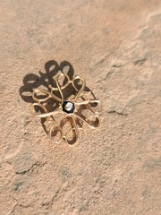 VTG AVON 10k Solid Yellow Gold Genuine Diamond & Onyx Pendant Pin Brooch 2.66gr