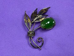 Green Jade Cabochon Floral Filigree Leaf Vintage Sterling Silver 925 Brooch Pin