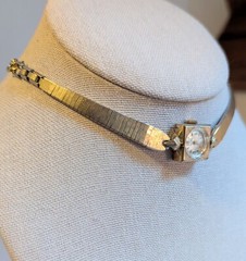 Vintage Wyler yellow gold plated circle in square watch choker with vintage band