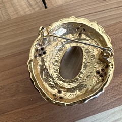 Vintage Brooch Pin 1.75 Inch Brown Marbled Art Glass Clear Rhinestones Gold