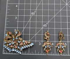 Vintage HOLLYCRAFT 1950 Signed Dated Pastel Rhinestone Brooch Clip Earrings Set