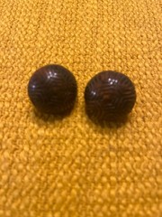 Vintage 1970s Crown Trifari faux-tortoise shell resin “maze” clip earrings