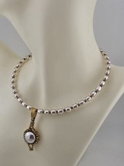 Vintage 1950’s Miriam Haskell Glass Pearl Necklace/ Chocker Rhinestone Pendant