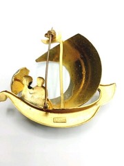 Vintage Gold Tone Damascene Brooch Spanish Ship Signed Spain