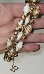 VINTAGE JULIANA (D&E) GOLD FLUSS AND WHITE RHINESTONE 5-LINK BRACELET