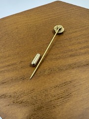 Vintage Gold Tone (Plated?) Stickpin Rose Knot with Colorless Stone – Hat Pin