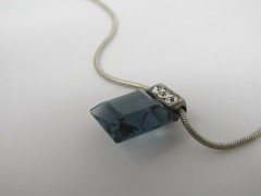 Vintage Square Blue Crystal Pendant Necklace Rhinestone Accent 18″ Snake Chain