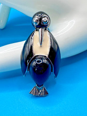 Cookie Lee Penguin Brooch Black & Cream Silver Tone Rhinestone Eyes Signed