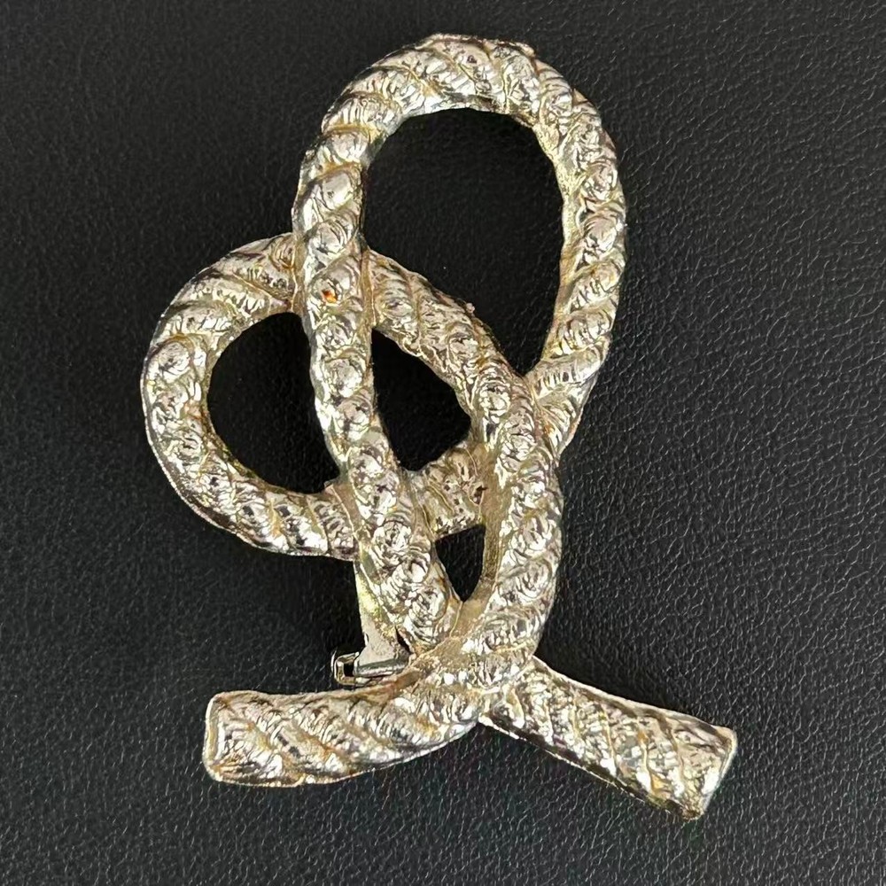 Vintage Gold Tone Rope Knot Brooch Pin Braided Ribbon Nautical Costume Jewelry