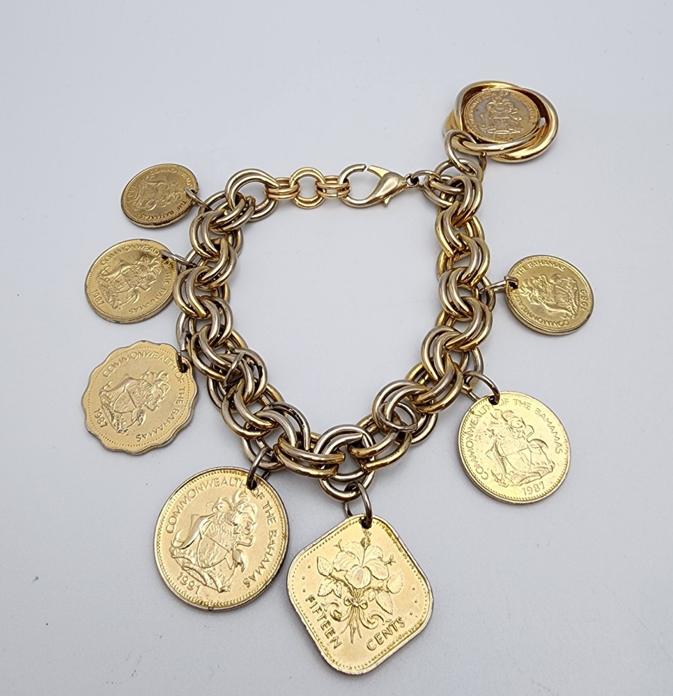 Vtg Bahama Coin Dangle Charm Gold Tone Bracelet 80s 90s Double Link Chain 7.5″