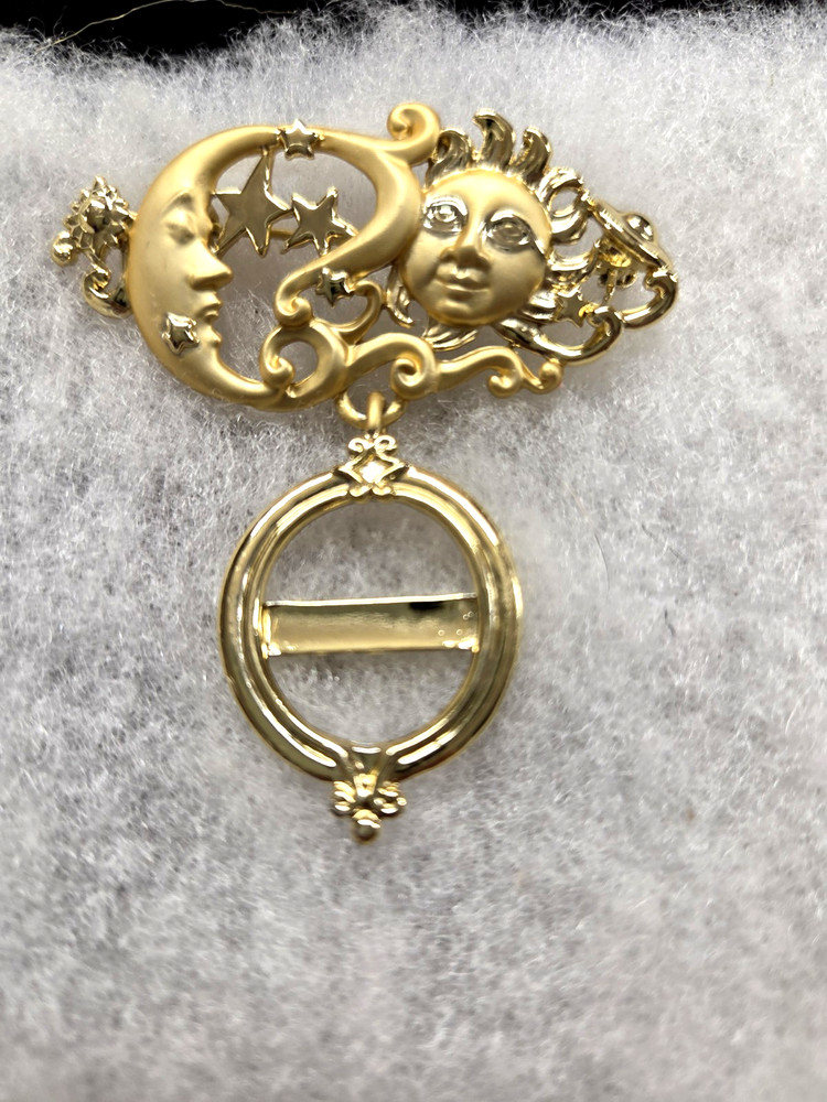 Vtg Danecraft gold tone Sun Moon Star picture Pin