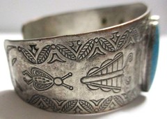 VINTAGE SOUTHWESTERN SILVERTONE & HOWLITE TRIBAL STAMPED CUFF BRACELET,SCARABS