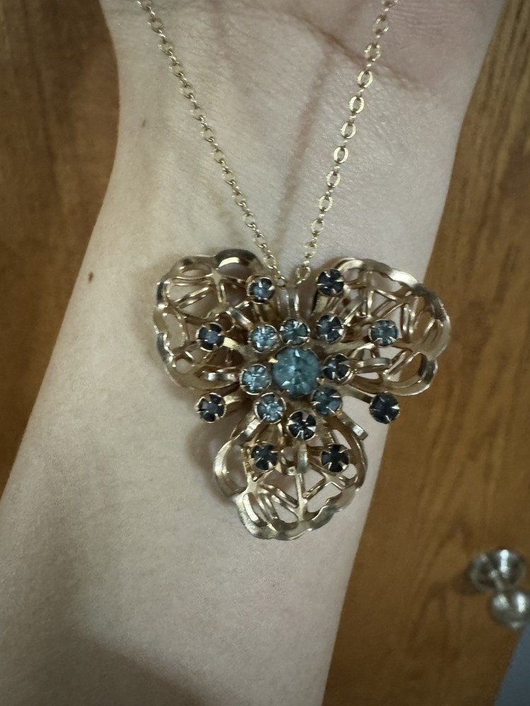 Judy Lee Style floral brooch Necklace blue rhinestones in a gold-tone filigree
