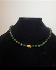 Vtg Hand-Knotted Spinach Green Nephrite Jade Beaded 18″ Fishhook Clasp Necklace