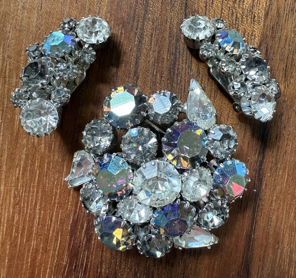 VTG Karu Rhinestone Purple Clear Demi Pasture Set Clip On Earrings Brooch Pin