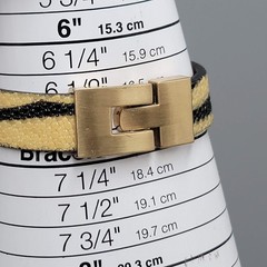 Leighelena Genuine STINGRAY Bracelet Gold tone Clasp 7″
