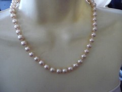 MONET BEIGE FAUX PEARLS HAND KNOTTER 8″ L GOLD TONE CLASP NECKLACE #23/5A