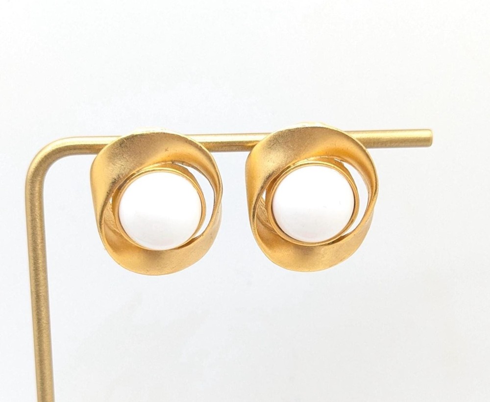 Vintage Gold Tone White Lucite 1980s 1990s Stud Earring Earrings Chunky Costume