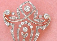 ANTIQUE EDWARDIAN NOUVEAU 2.46 ctw DIAMOND 18K PLATINUM BROOCH or PENDANT 1915