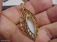 14K GOLD LAVENDER JADE & DIAMOND PENDANT VERY NICE MAKE OFFER