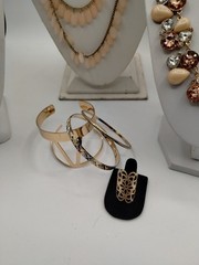 Elegant Peach And Gold Tone Jewelry Lot. Some New Some Used. 17 Pieces. Lot#140