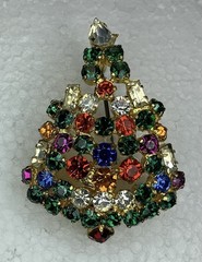 1 3/4 Inch Austrian Crystal Christmas Tree Pin Brooch Vintage Austria