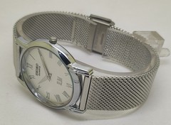 Vintage Seiko Slim Quartz White Dial Men’s Wrist Watch