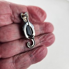 Vintage Cat Brooch Pin with Black Onyx & Rhinestones in Silver Tone Metal [8405]