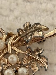 Emmons Grapes Cluster Leaves Pin Brooch Faux Pearls Gold Tone Vintage Signed