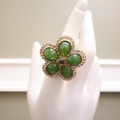 Joan Rivers ring green flower imitation jade clear crystals vintage signed Size7