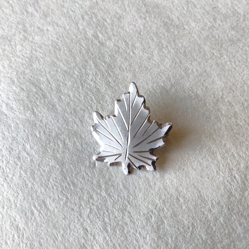 Vintage Sterling Silver Maple Leaf Pin Brooch 1 in. Signed