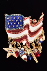 Patriotic American Flag Rhinestone Dangle Brooch Red White Blue USA Pin Bin7