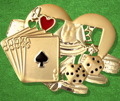 VTG AJC Brooch Pin Queen of Hearts Royal Flush Chips Dice Goldtone Enamel &Bonus