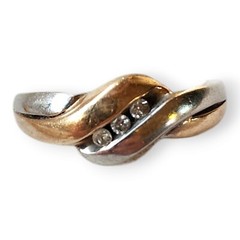 Vintage 10KT Yellow Gold and White Gold Diamond Ring Size 7