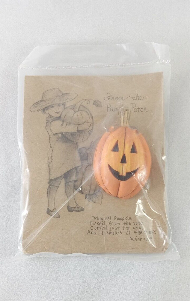 House of Lloyd All Smiles Pumpkin Pin – New in Packaging