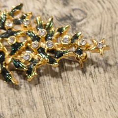 Vintage Rhinestone Christmas Tree Brooch set Filigree Gold Tone Holiday Pin Gift