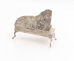 925 Sterling Silver Vintage Decorative Piece EUROPE Floral Piano (OPENS) TR4095